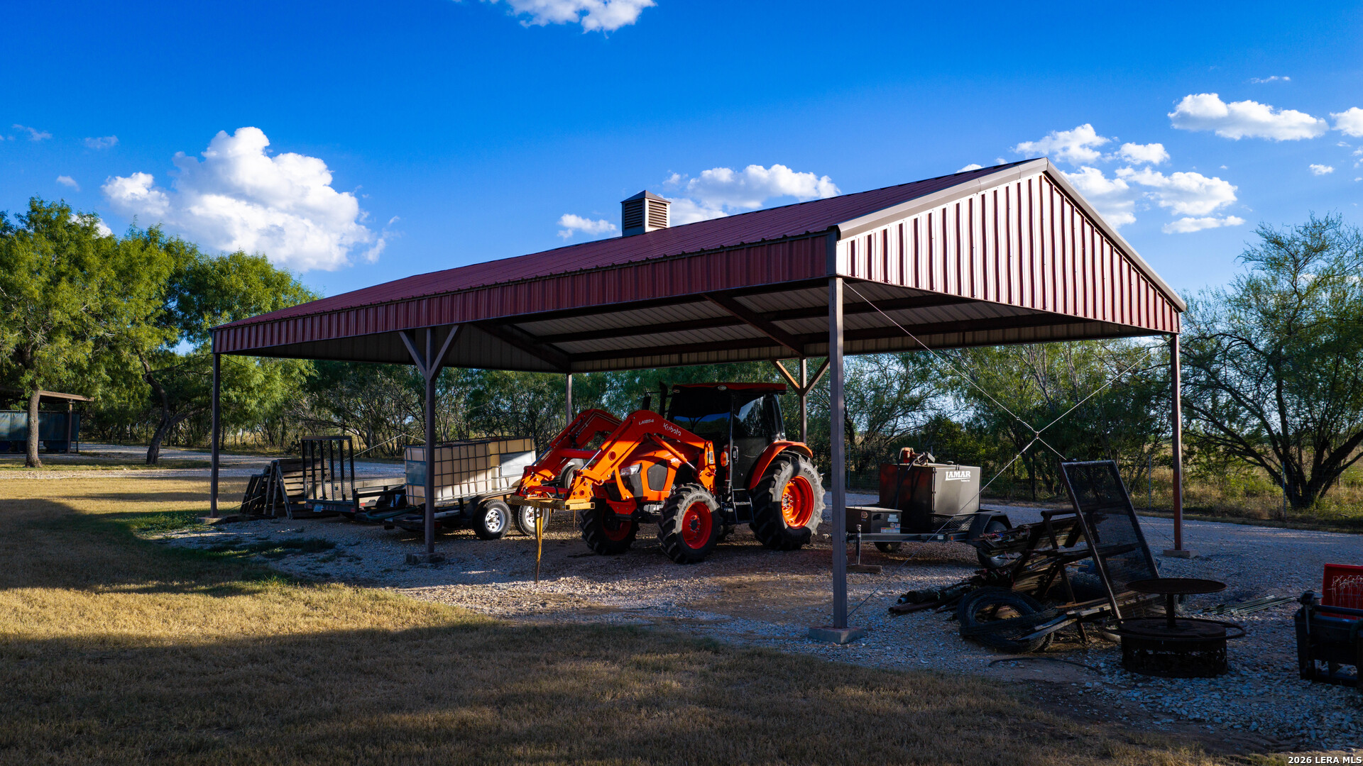 106 County Road 253 Poth TX 78147