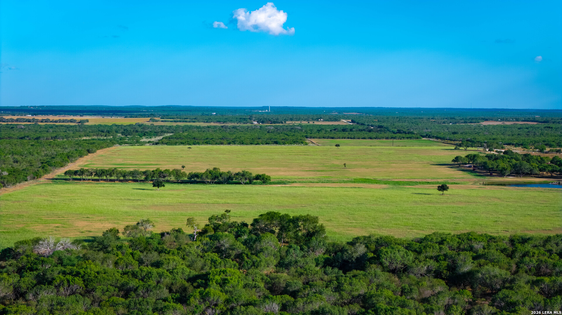 106 County Road 253 Poth TX 78147