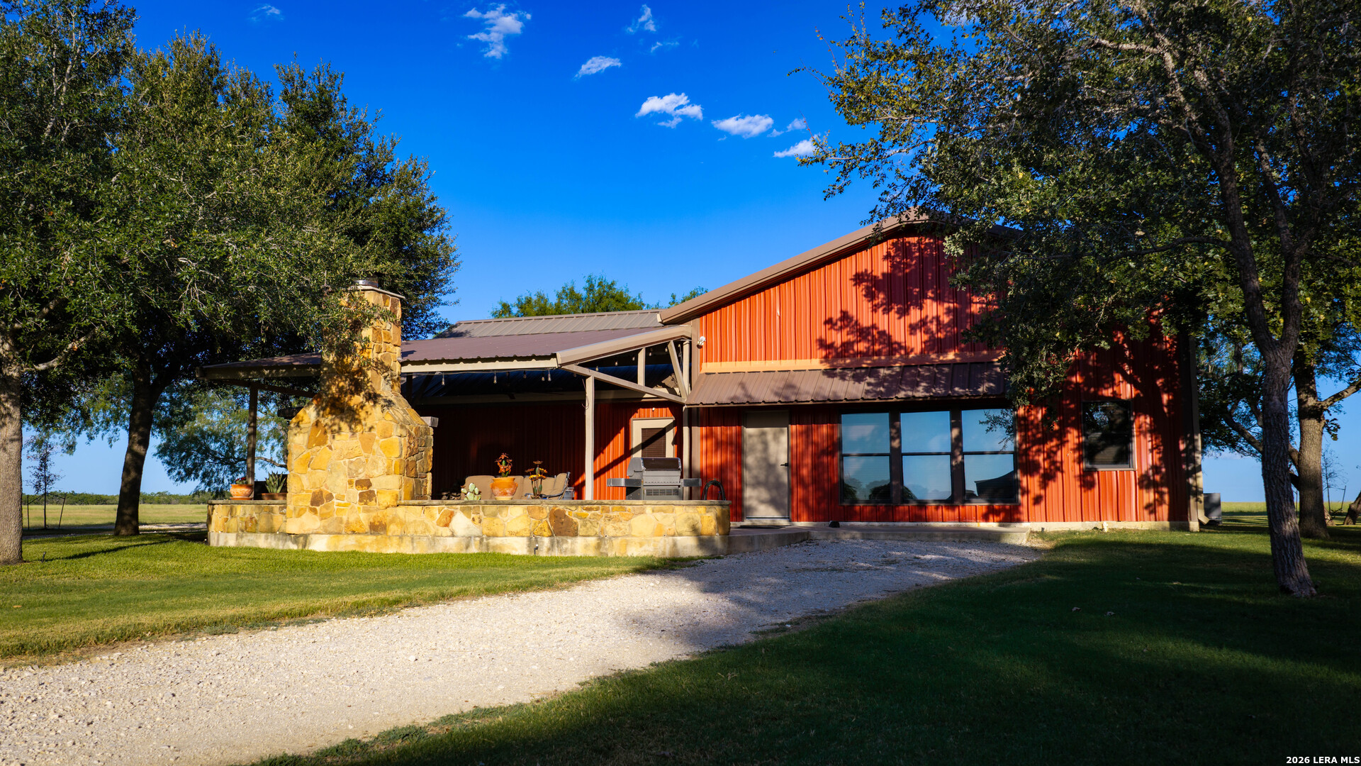 106 County Road 253 Poth TX 78147