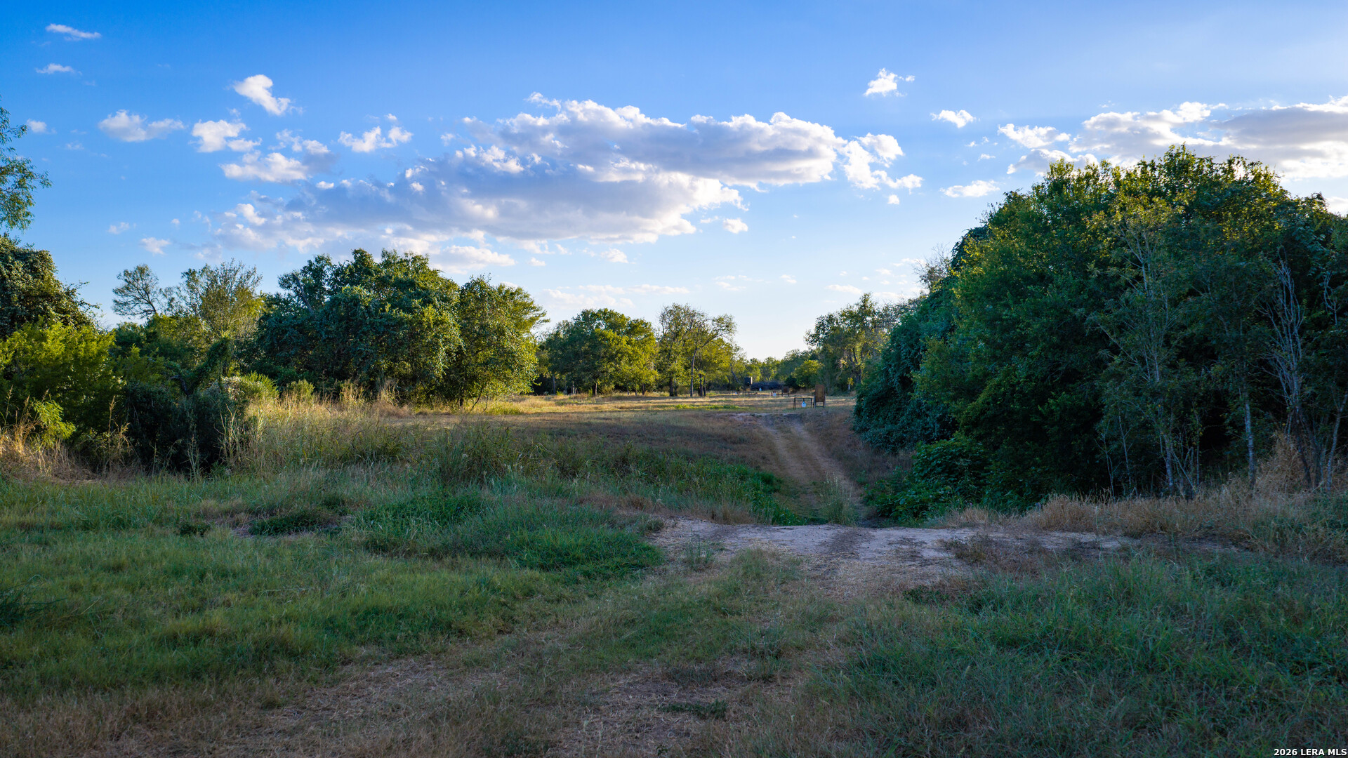 106 County Road 253 Poth TX 78147