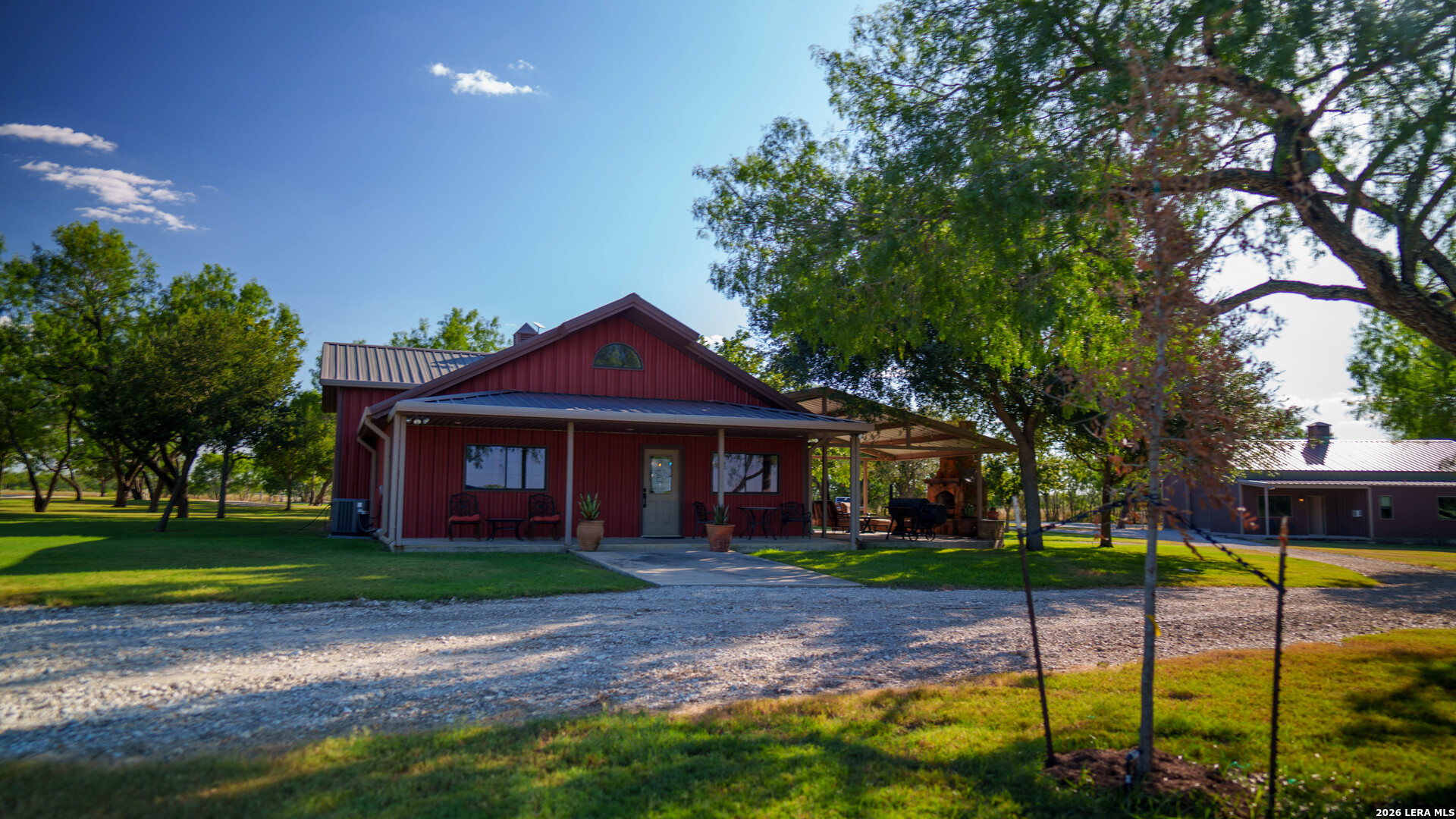 106 County Road 253 Poth TX 78147