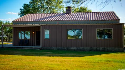 106 County Road 253 Poth TX 78147