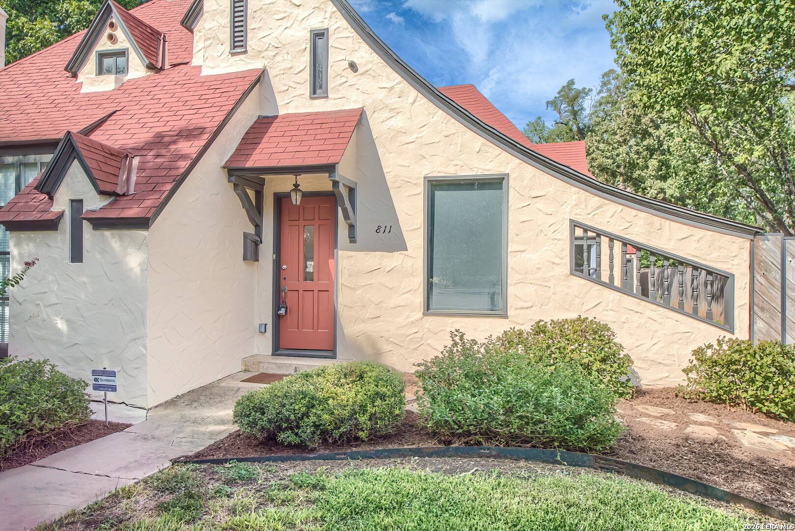 811 E Magnolia Avenue San Antonio TX 78212