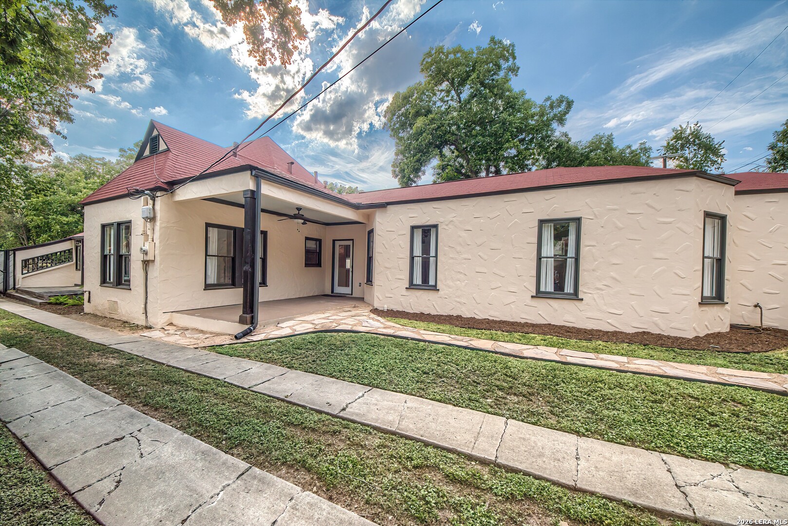 811 E Magnolia Avenue San Antonio TX 78212
