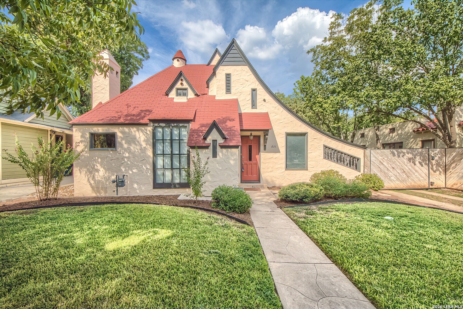 811 E Magnolia Avenue San Antonio TX 78212