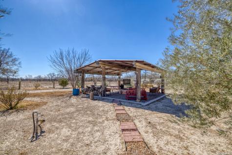 1140 E Curtis Bourn Crystal City TX 78839