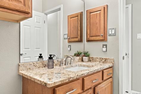 9423 Camino Venado Helotes TX 78023