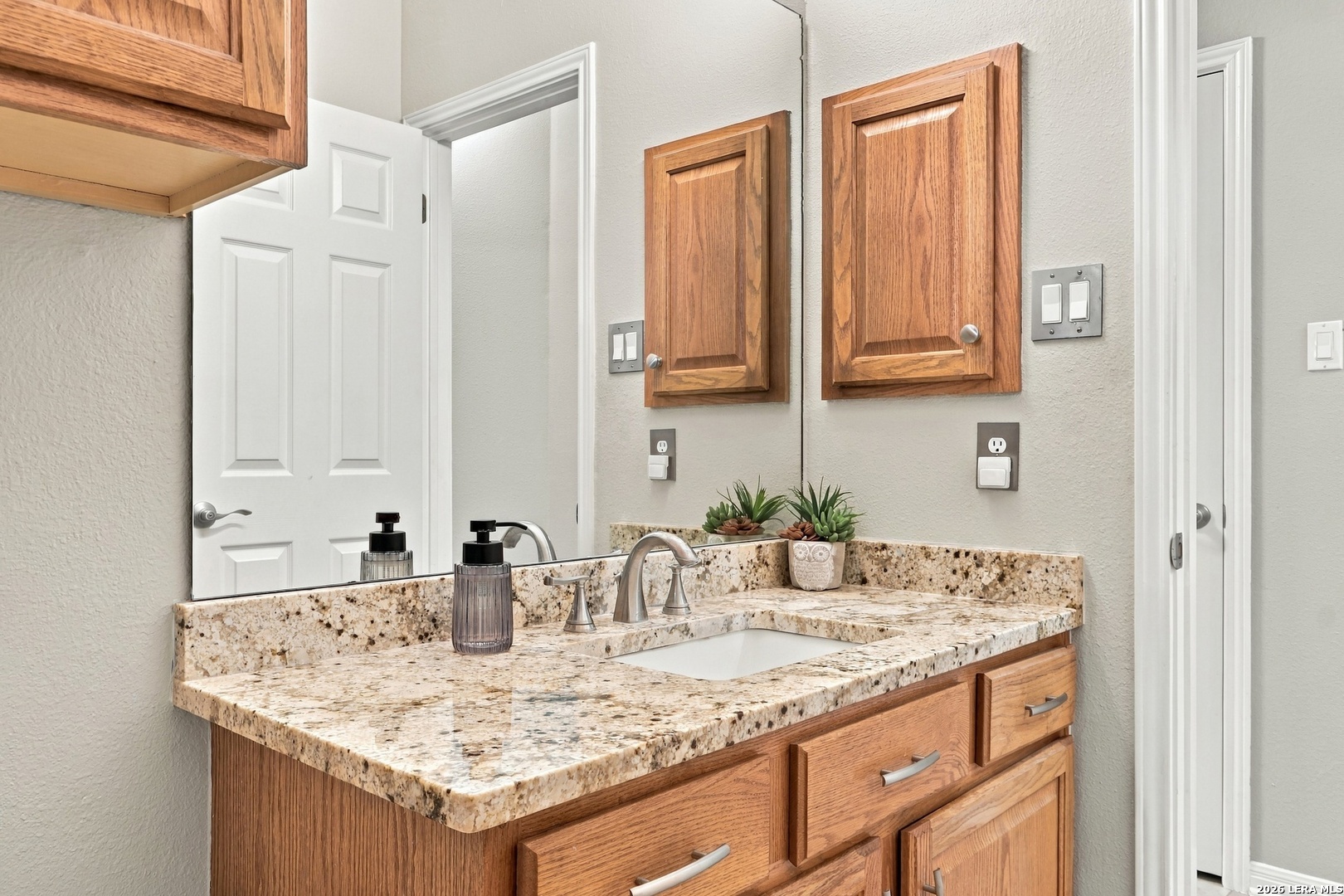 9423 Camino Venado Helotes TX 78023