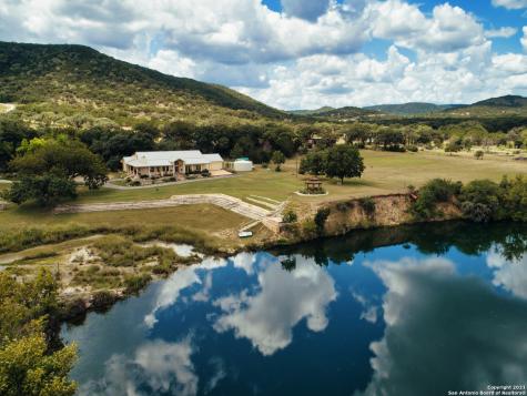 1105 Rio Hondo Road Tarpley TX 78883