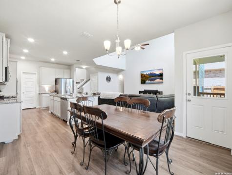 1639 Dunvegan Park Bulverde TX 78163