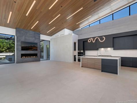 24606 Cliff Line San Antonio TX 78257