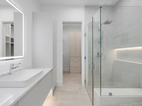 24606 Cliff Line San Antonio TX 78257