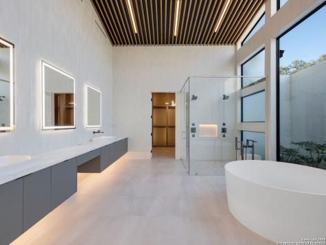 24606 Cliff Line San Antonio TX 78257