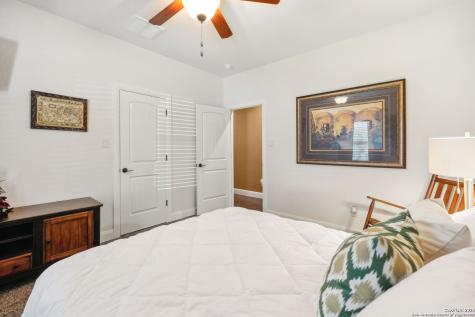 1994 Fm 3006 Pleasanton TX 78064