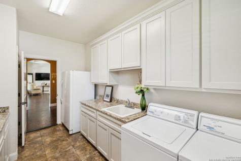 1994 Fm 3006 Pleasanton TX 78064