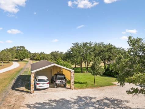 1994 Fm 3006 Pleasanton TX 78064