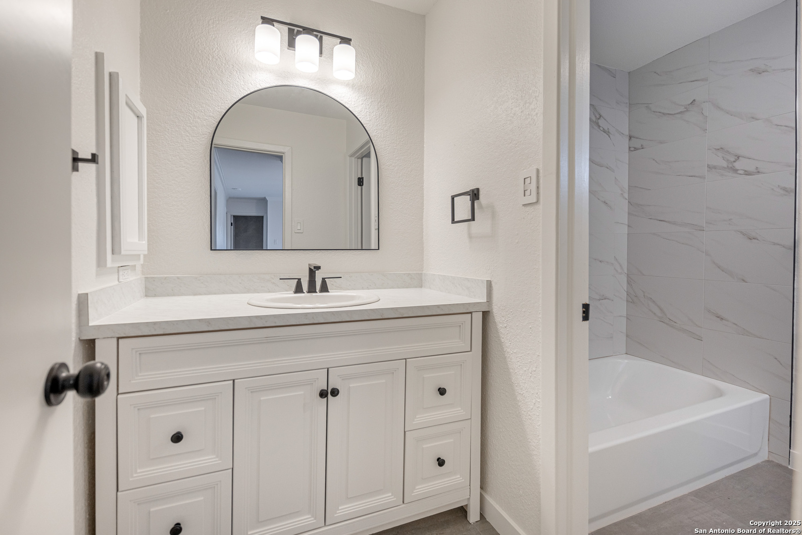 6022 Royal Wood San Antonio TX 78239
