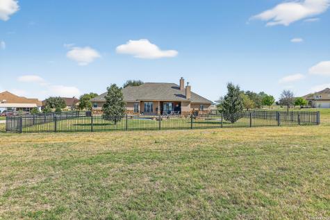 121 Abrego Mount Floresville TX 78114