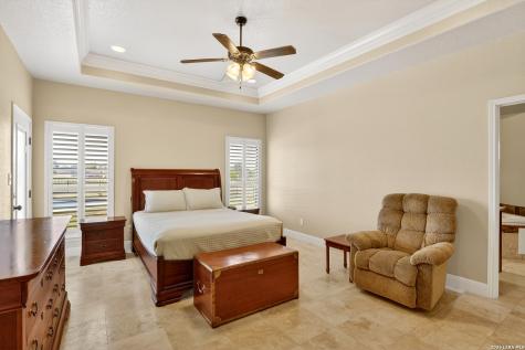 121 Abrego Mount Floresville TX 78114