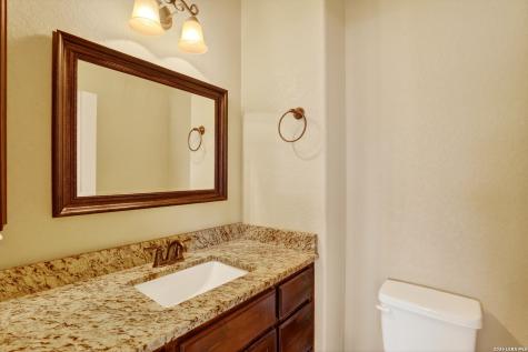 121 Abrego Mount Floresville TX 78114