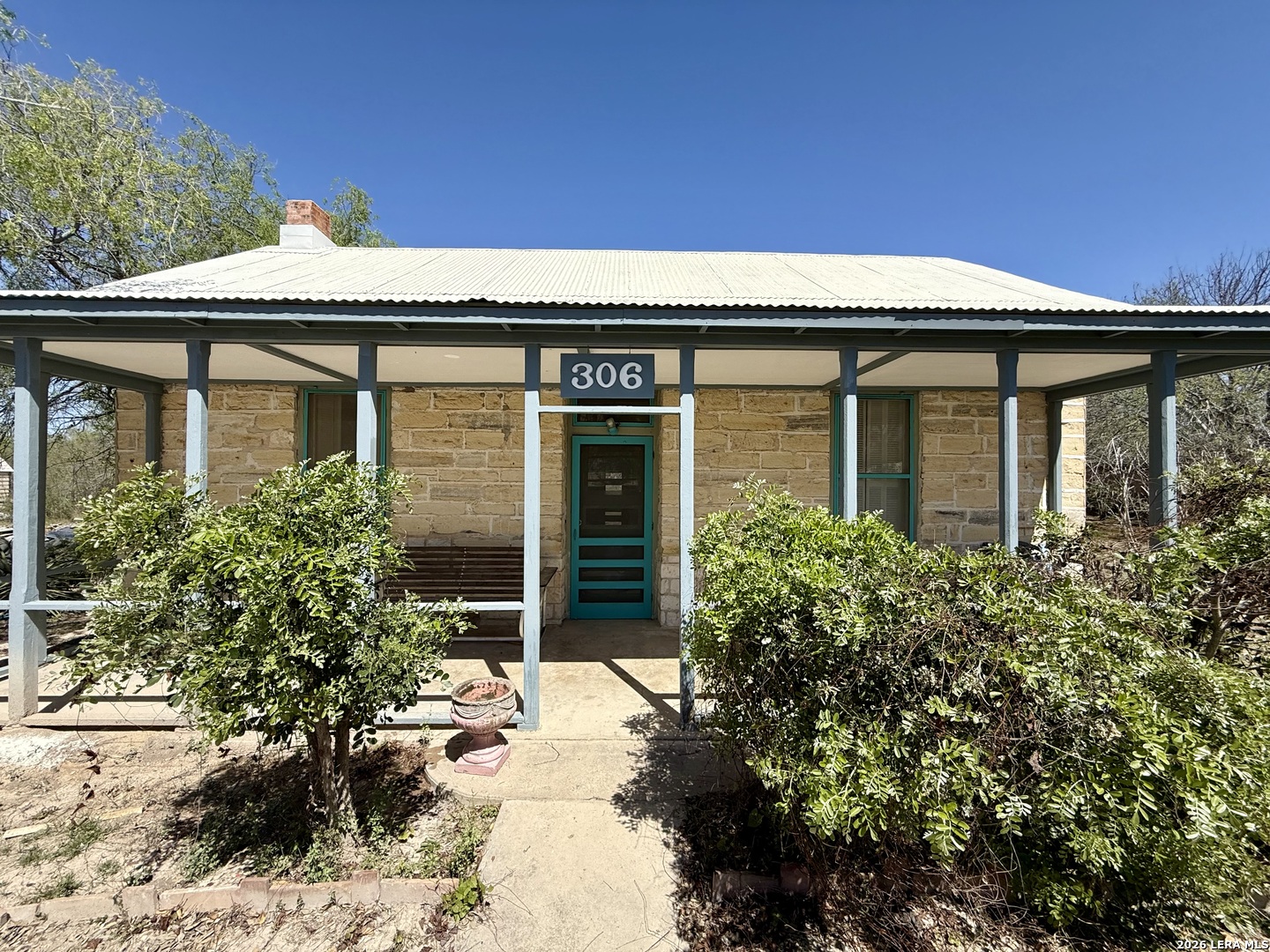 306 E El Paso Brackettville TX 78832