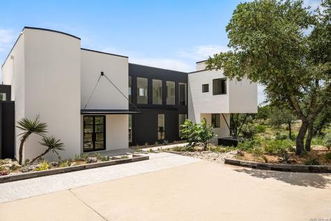 22719 E Range San Antonio TX 78255