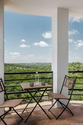 22719 E Range San Antonio TX 78255