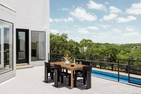 22719 E Range San Antonio TX 78255