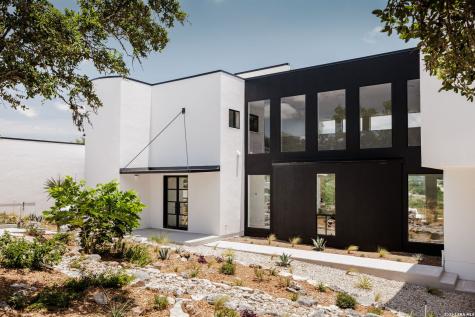 22719 E Range San Antonio TX 78255
