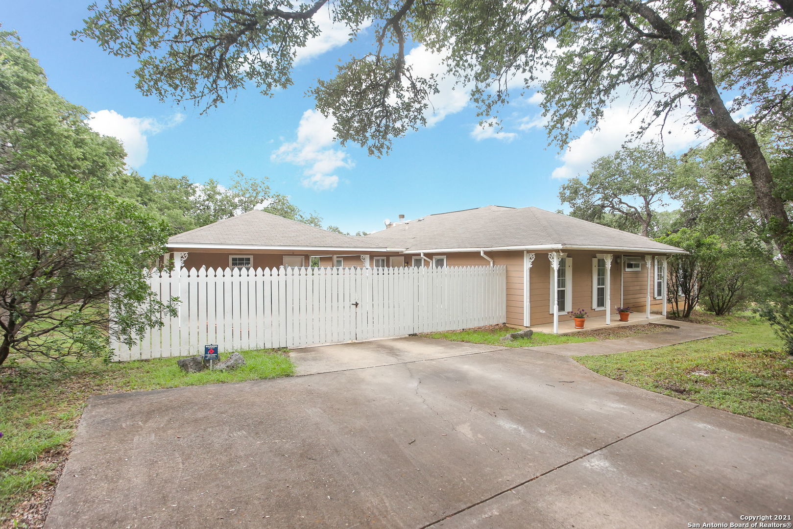 23007 S Breeze Street San Antonio TX 78258