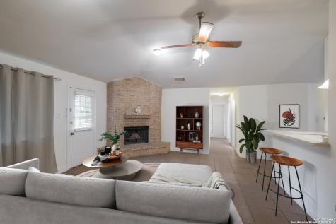 6339 Forest Village San Antonio TX 78250