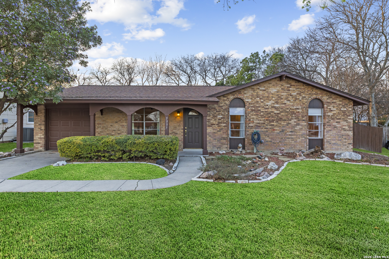 7337 Leading Oaks Street Live Oak TX 78233