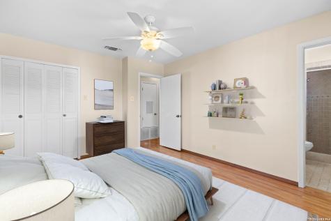 7337 Leading Oaks Street Live Oak TX 78233