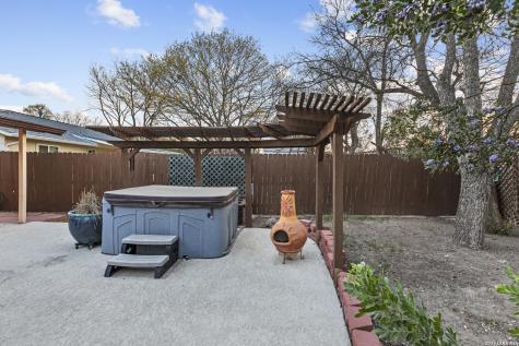 7337 Leading Oaks Street Live Oak TX 78233