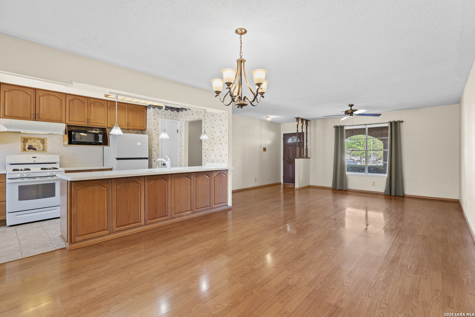 7337 Leading Oaks Street Live Oak TX 78233