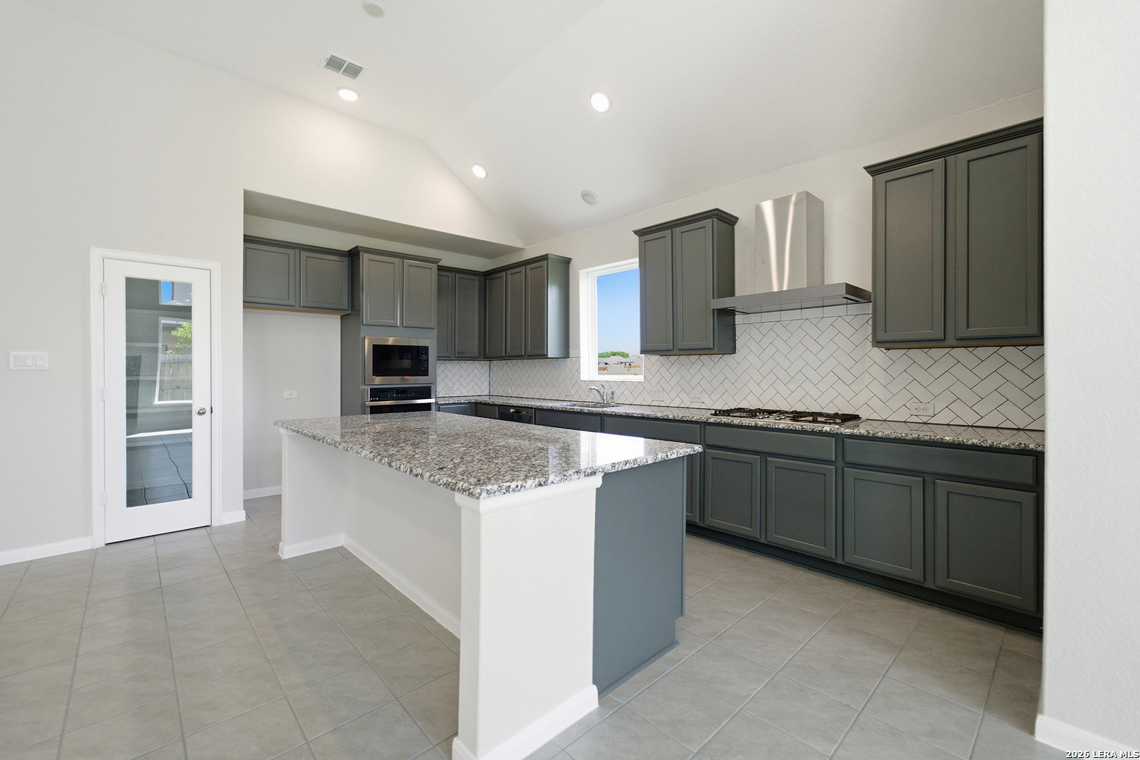 1272 Higgins San Antonio TX 78245