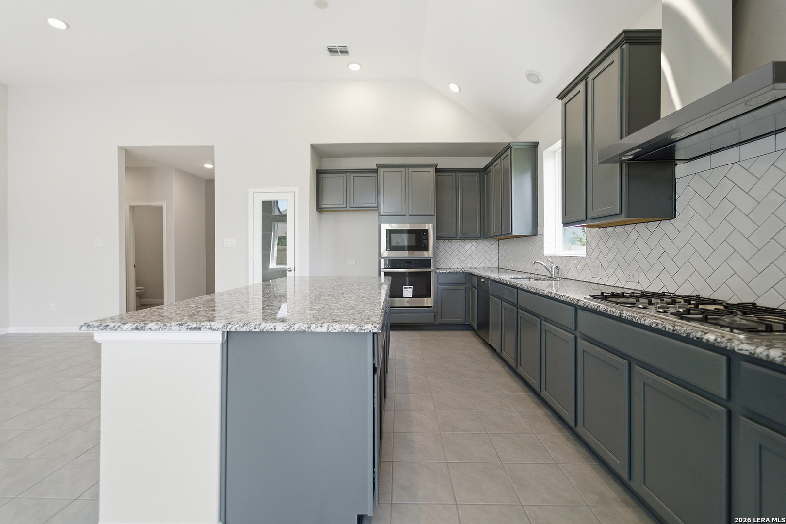 1272 Higgins San Antonio TX 78245