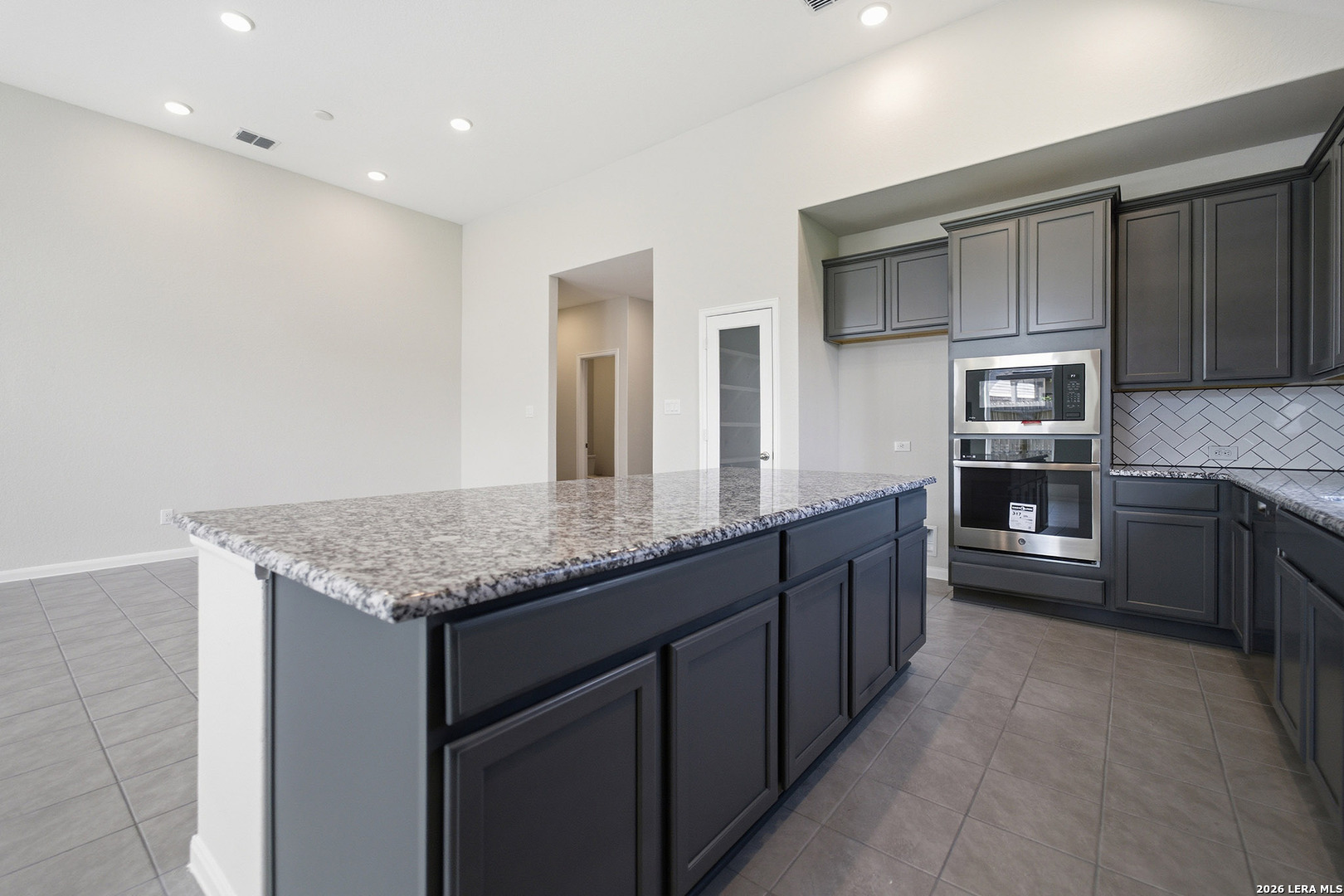 1272 Higgins San Antonio TX 78245