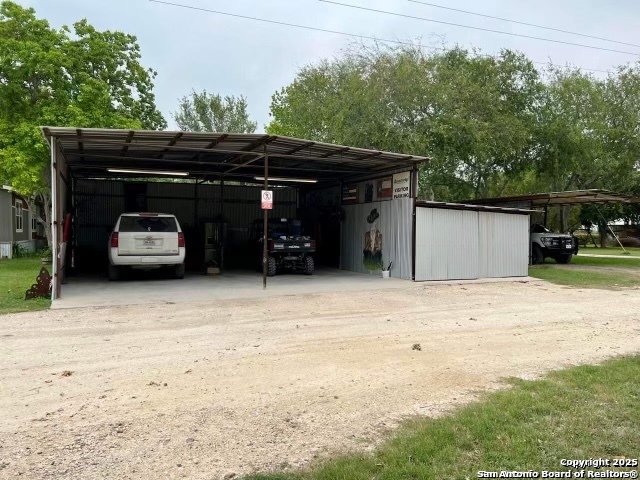 21 S Hula Popper Loop Crystal City TX 78839