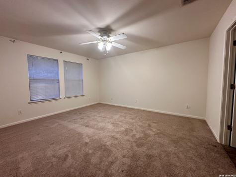 9114 Granberry Pass Universal City TX 78148