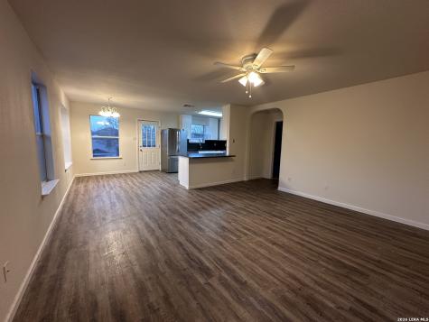 9114 Granberry Pass Universal City TX 78148