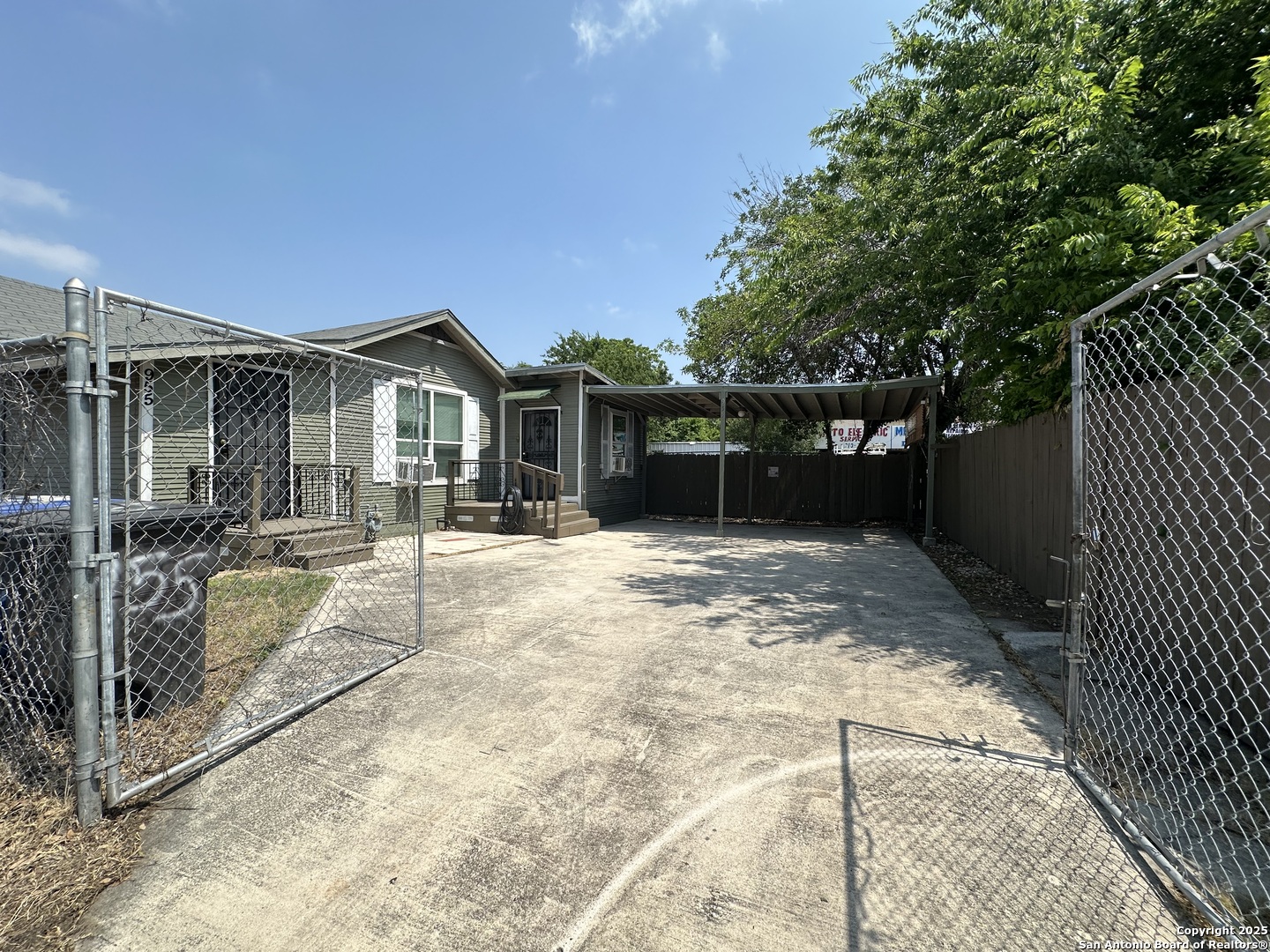 955 Steves San Antonio TX 78210