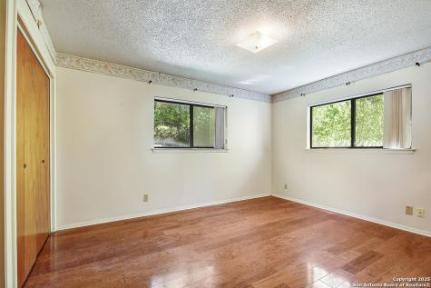 323 Shin Oak Live Oak TX 78233