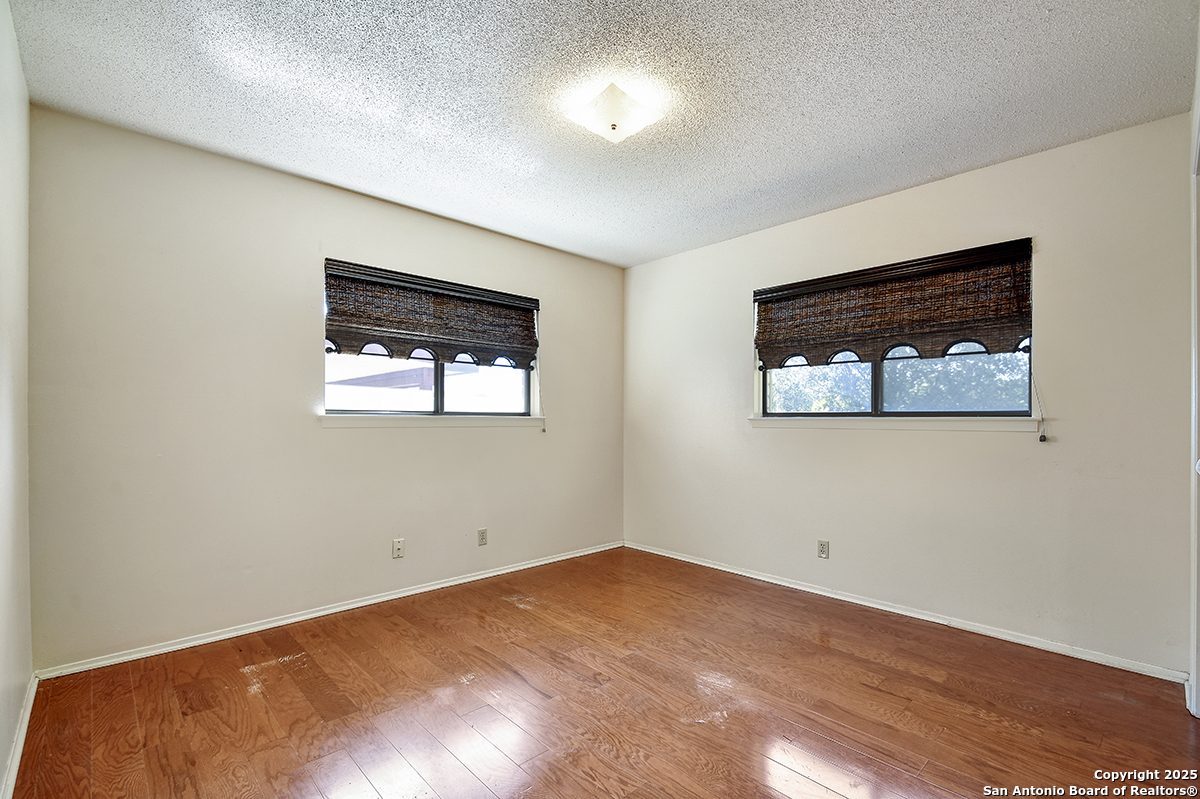323 Shin Oak Live Oak TX 78233