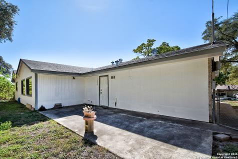 323 Shin Oak Live Oak TX 78233
