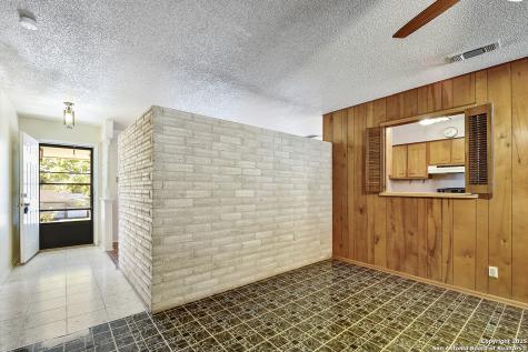 323 Shin Oak Live Oak TX 78233