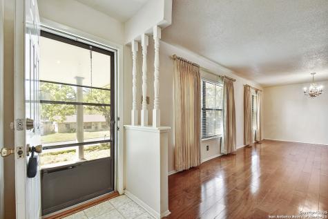 323 Shin Oak Live Oak TX 78233