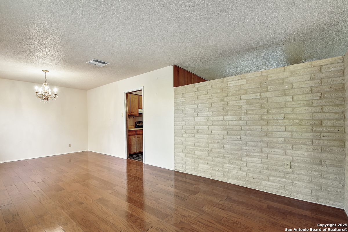323 Shin Oak Live Oak TX 78233