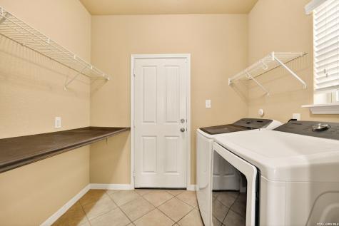 8447 Meadow Plains San Antonio TX 78254