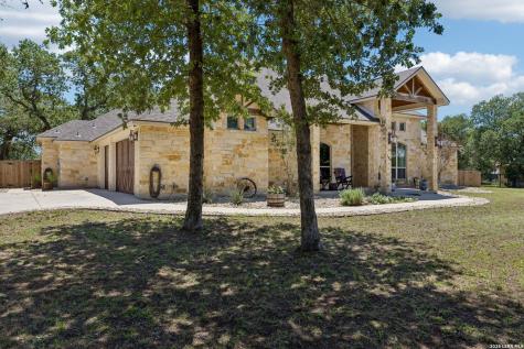 148 Woodlands La Vernia TX 78121
